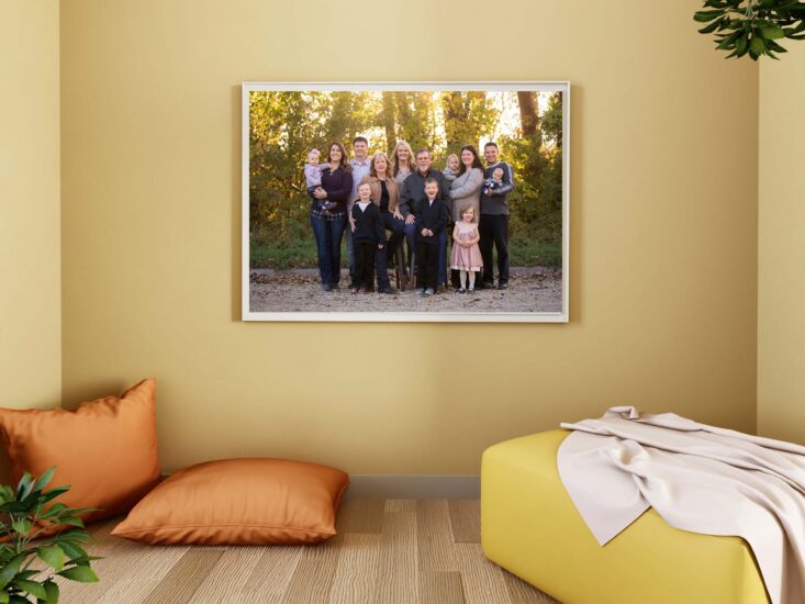 How to Choose the Perfect Frame for Your Family Photos